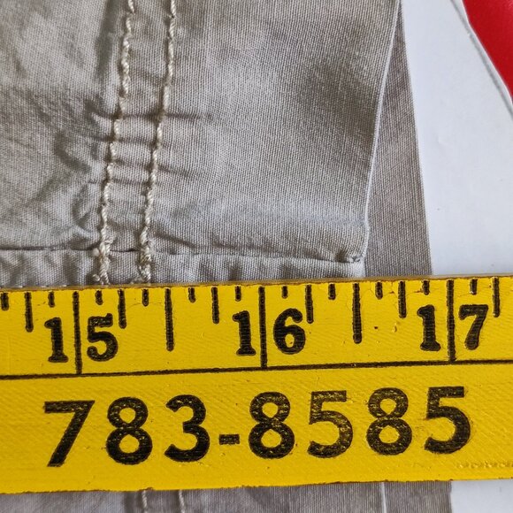 DKNY Jeans bermuda cargo short cream colour women's size 6 - Picture 14 of 15